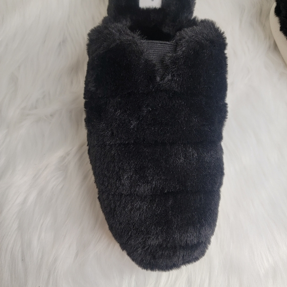 TOMS alpargata mule black faux fur slippers. - Picture 7 of 11